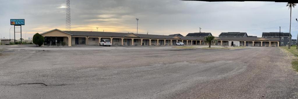 Executive Inn Robstown Exterior photo