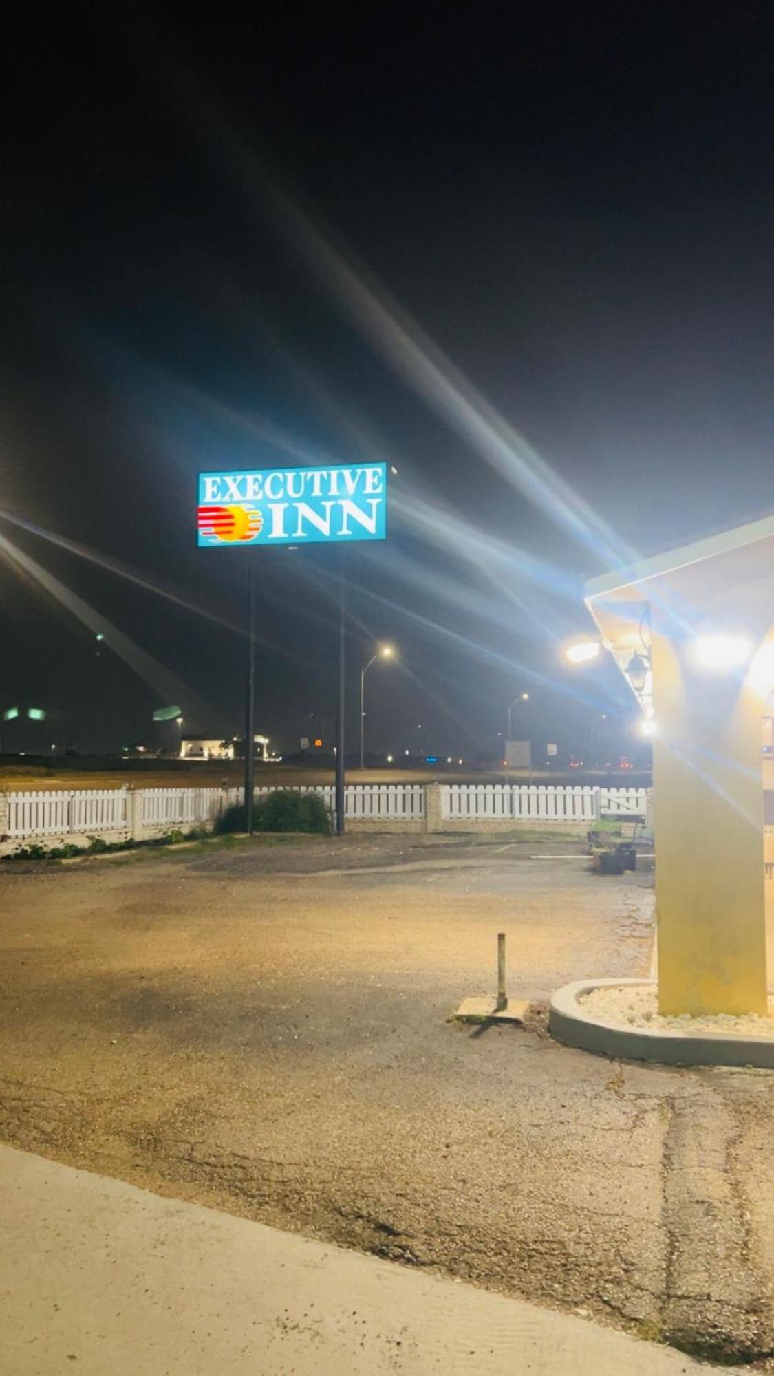 Executive Inn Robstown Exterior photo